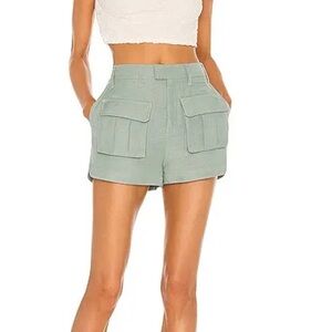 L'Academie The Samy Short in Sage Green
